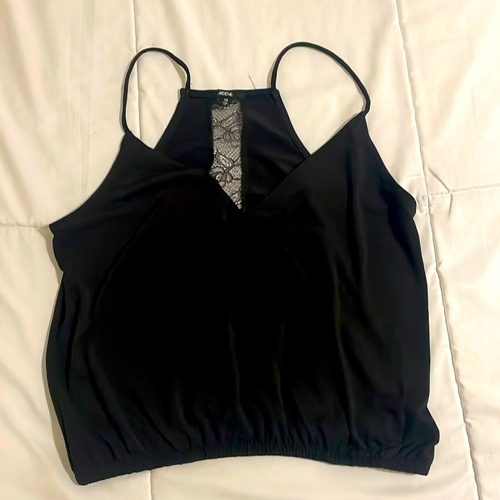 Waist length top with lace details